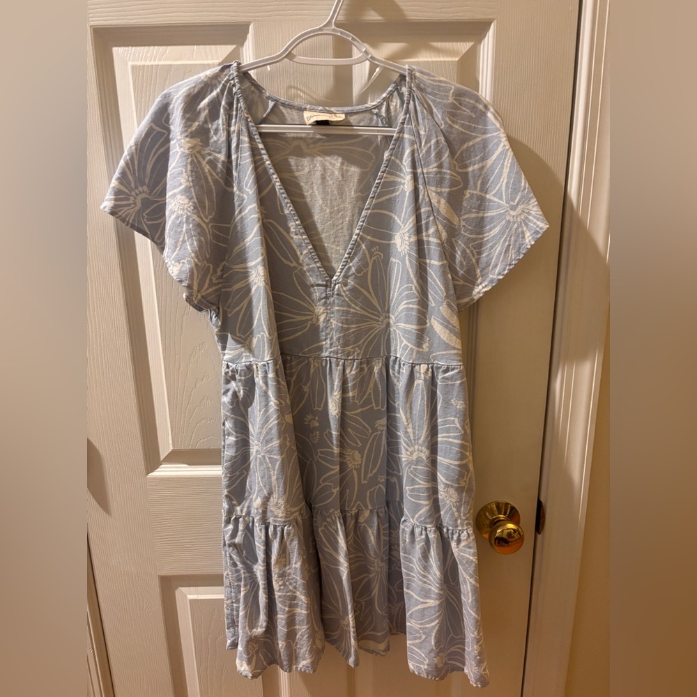 Universal Thread Blue and White Floral Dress Size Small